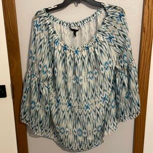 White House Black Market Floral off-shoulder long sleeve shirt, size 2X